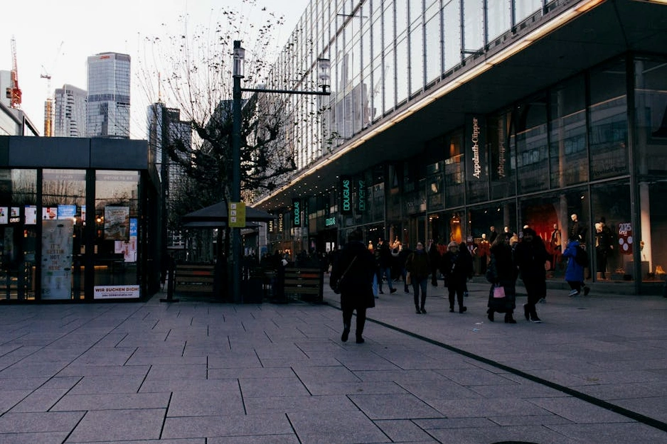 Moderní budova sídla centrální banky.